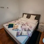 Loncar 아파트