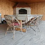 Loncar شقة زادار